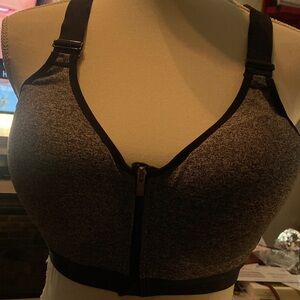 Victoria's Secret Black and Gray Sports Bra looks like a beautiful sports bra